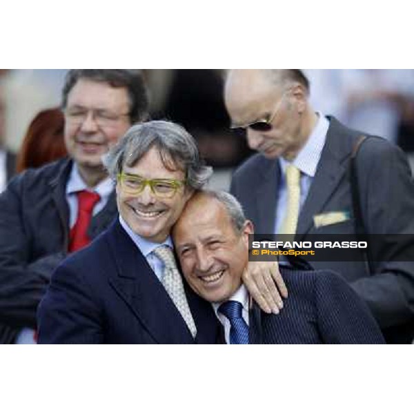 Cristiano Mercalli congratulates with Antonio Marcialis Milan- San Siro racetrack, 24th april 2011 ph.Stefano Grasso