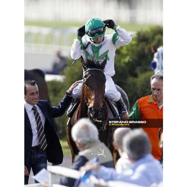Andrea Marcialis congratulates with Umberto Rispoli on Sir Eagles after winning the Premio Certosa Milan- San Siro racetrack, 24th april 2011 ph.Stefano Grasso