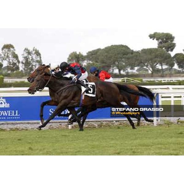 Carlo Fioccchi on Miles Gloriosus wins the Premio Emirates Airline Rome - Capannelle racetrack, 15th may 2011 ph.Stefano Grasso