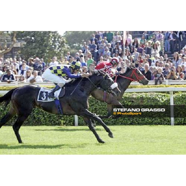 Carlo Fiocchi on Spirit Quartz wins the Premio Tudini beating Fabio Branca on Dagda Mor Rome - Capannelle racetrack, 7th may 2011 ph.Davide Salerno