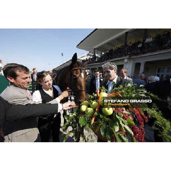 Andrasch Starke with Danedream wins the Oaks d\'Italia Milan - San Siro racetrack, 29th may 2011 ph.Stefano Grasso