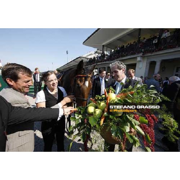 Andrasch Starke with Danedream wins the Oaks d\'Italia Milan - San Siro racetrack, 29th may 2011 ph.Stefano Grasso