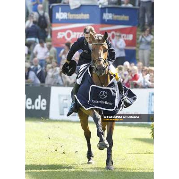 Global Champions Tour - 3rd leg - Denys Linch with Lantinus wins the Championship of Hamburg Hamburg, 2nd june 2011 ph.Stefano Grasso/GCT