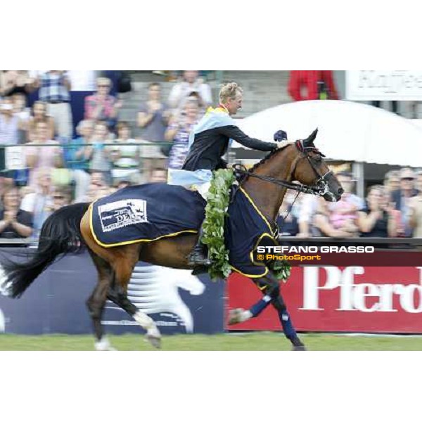 Andre Thieme with Nacorde wins the Deutsches Spring-Derby Hamburg, 5th june 2011 ph.Stefano Grasso