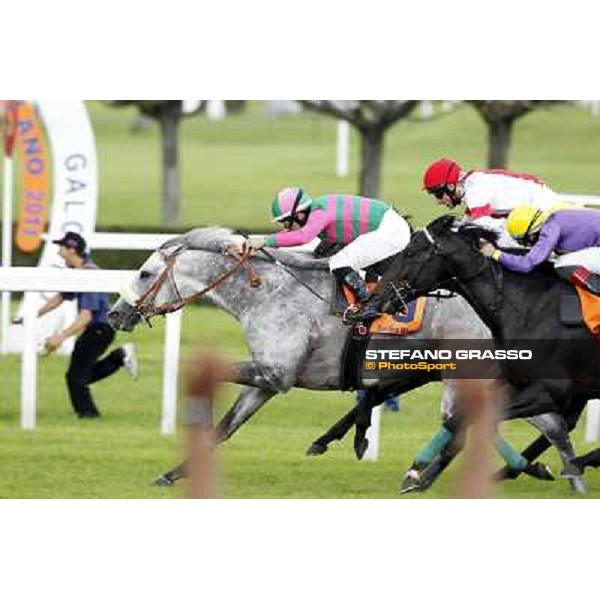 Mirco Demuro on Voila Ici wins the Gran Premio di Milano Milan - San Siro racetrack, 12th june 2011 ph.Stefano Grasso