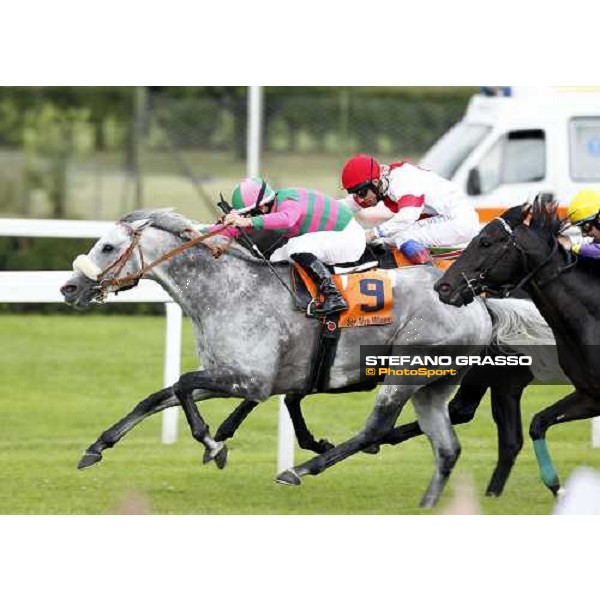 Mirco Demuro on Voila Ici wins the Gran Premio di Milano Milan - San Siro racetrack, 12th june 2011 ph.Stefano Grasso