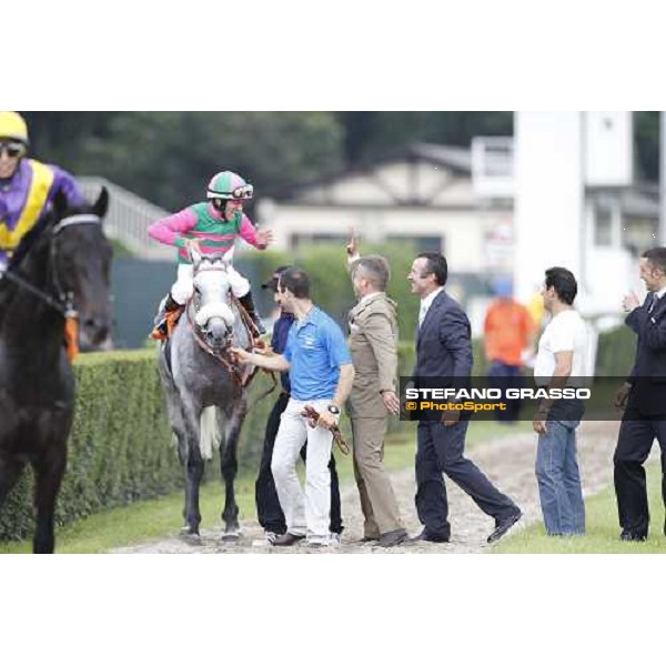 Mirco Demuro on Voila Ici wins the Gran Premio di Milano Milan - San Siro racetrack, 12th june 2011 ph.Stefano Grasso