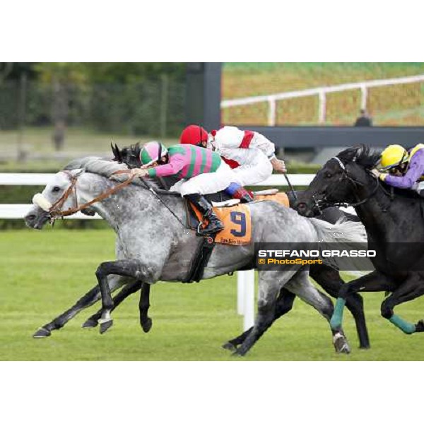 Mirco Demuro on Voila Ici wins the Gran Premio di Milano Milan - San Siro racetrack, 12th june 2011 ph.Stefano Grasso