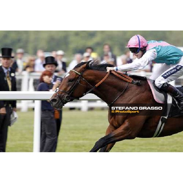 Frankel, Tom Queally up, wins the St James\'s Palace Stakes Royal Ascot - Tuesday, First day, june 14 2011 ph.Stefano Grasso