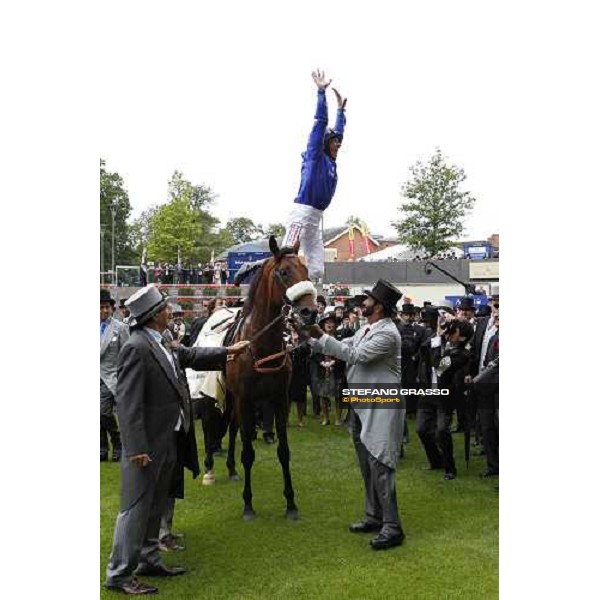 Frankie Dettori on Rewilding wins the Prince of Wales\'s Stakes Royal Ascot - Second Day, 15th june 14 2011 ph.Stefano Grasso