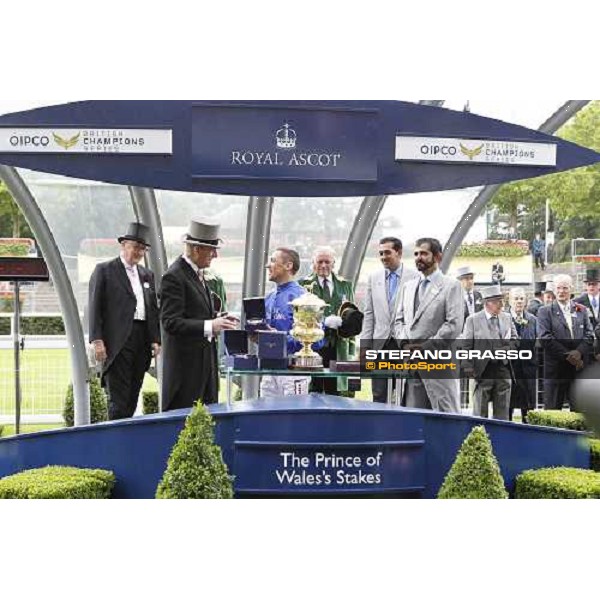 Frankie Dettori on Rewilding wins the Prince of Wales\'s Stakes Royal Ascot - Second Day, 15th june 14 2011 ph.Stefano Grasso