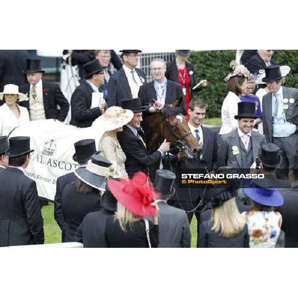 Racegoers in the Royal Enclosure at Royal Ascot Royal Ascot - Second Day, 15th june 14 2011 ph.Stefano Grasso - www.stefanograsso.com