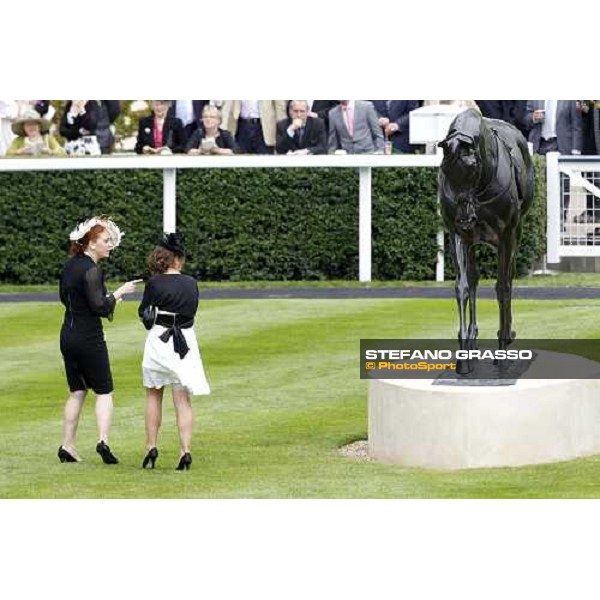Racegoers in the Royal Enclosure at Royal Ascot Royal Ascot - Second Day, 15th june 14 2011 ph.Stefano Grasso - www.stefanograsso.com