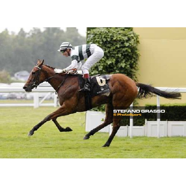 Gerald Mosse on Immortal Verse wins The Coronation Stakes Ascot - Royal Ascot - Fourth Day, 17th june 2011 ph.Stefano Grasso - www.stefanograsso.com