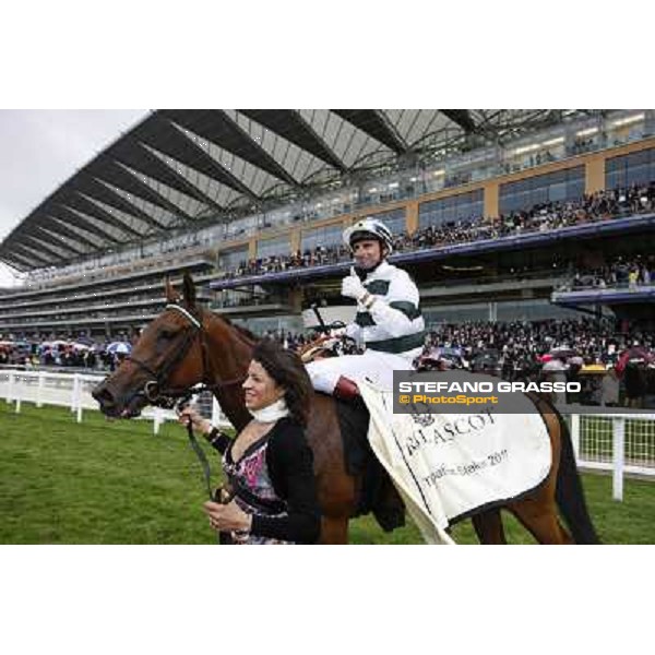 Gerald Mosse on Immortal Verse wins The Coronation Stakes Ascot - Royal Ascot - Fourth Day, 17th june 2011 ph.Stefano Grasso - www.stefanograsso.com