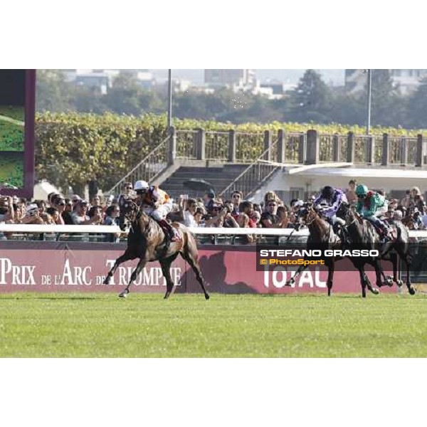 Andrasch Starke on Danedream wins the Qatar Prix de L\'Arc de Triomphe Paris-Longchamp racetrack, 2nd oct. 2011 ph.Stefano Grasso