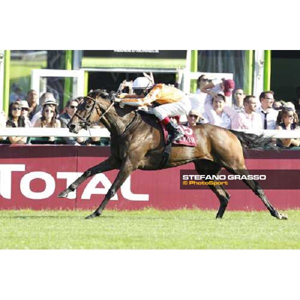 Andrasch Starke on Danedream wins the Qatar Prix de L\'Arc de Triomphe Paris-Longchamp racetrack, 2nd oct. 2011 ph.Stefano Grasso