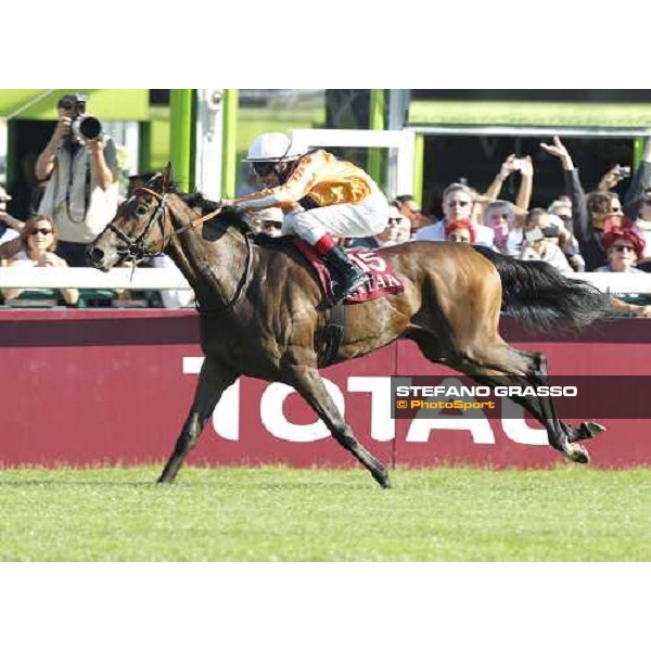 Andrasch Starke on Danedream wins the Qatar Prix de L\'Arc de Triomphe Paris-Longchamp racetrack, 2nd oct. 2011 ph.Stefano Grasso