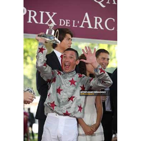 Frankie Dettori celebrates his 500 victories in group races Paris, 2nd oct.2011 ph.Frank Sorge/Stefano Grasso