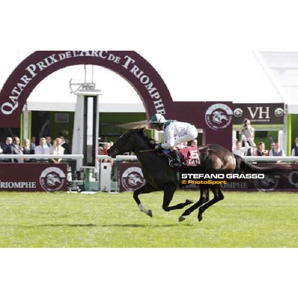 William Buick and Elusive Kate winners of the Prix Marcel Boussac Paris, 2nd oct.2011 ph.Stefano Grasso