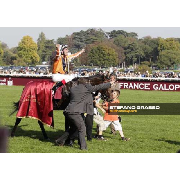 Andrasch Starke on Danedream wins the Qatar Prix de L\'Arc de Triomphe Paris-Longchamp racetrack, 2nd oct. 2011 ph.Stefano Grasso