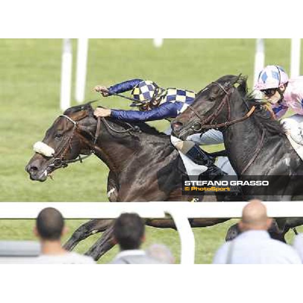 Fabio Branca on Dadga Mor win the Premio Cancelli followed by Thomas Ronan on Poppet\'s Treasure Milano - San Siro racetrack, 24th sept.2011 ph.Stefano Grasso