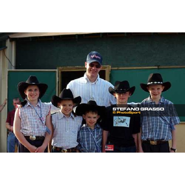 trainer Aidan O\' Brien with his sons Donnacha, Gregory, Joseph, Sarah and Ana at Lone Star Park Dallas, 28th october 2004 ph. Stefano Grasso