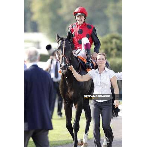 Christophe Soumillon on Dick Turpin after winning the Premio Vittorio di Capua Milano - San Siro racetrack, 24th sept.2011 ph.Stefano Grasso