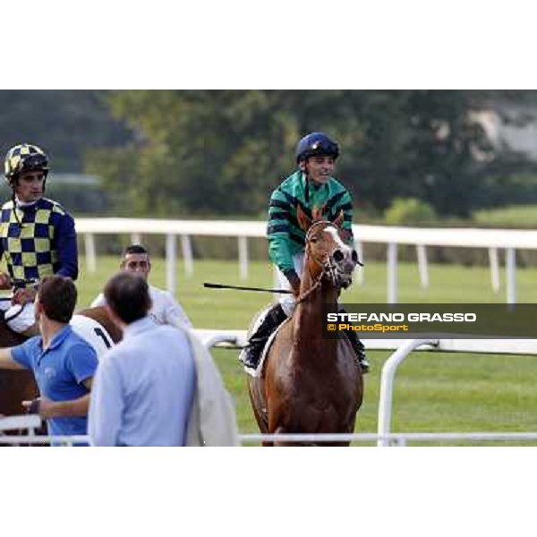 Dario Vargiu returns home on Choisir Shadow after winning the Premio Eupili Milano - San Siro racetrack, 24th sept.2011 ph.Stefano Grasso