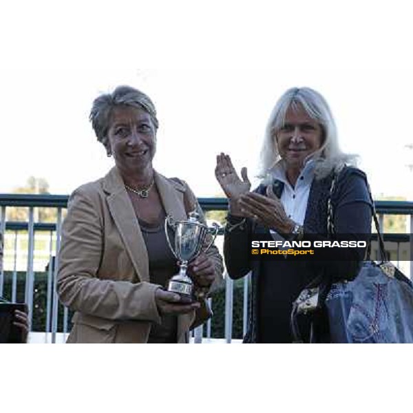 Isabella Bezzera and Franca Vittadini - prize giving ceremony of Premio Verziere-Memorial Aldo Cirla Milano - San Siro racetrack, 9th oct. 2011 ph.Stefano Grasso