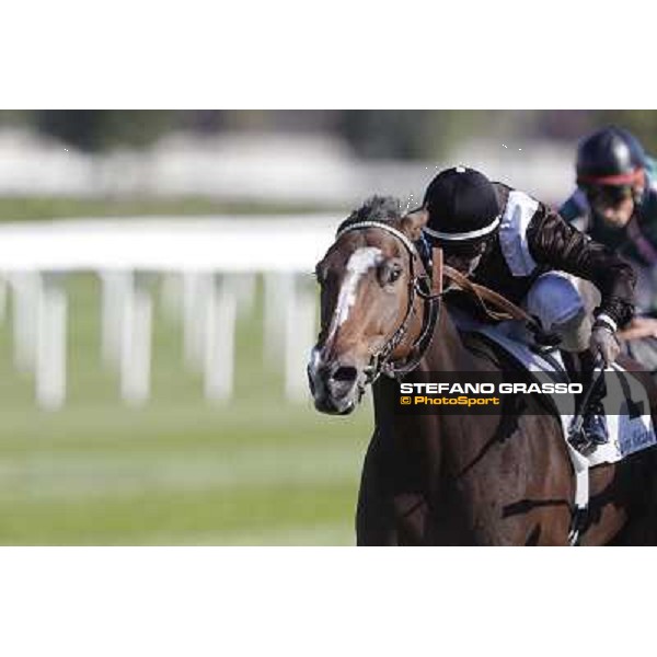 Mirco Demuro on Extra goes to win the Premio Romeo Miracoli Milano - San Siro racetrack, 9th oct. 2011 ph.Stefano Grasso