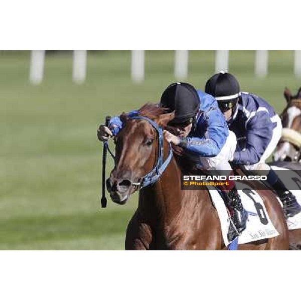 Aperegina goes to win the Premio Zambla Milano - San Siro racetrack, 9th oct. 2011 ph.Stefano Grasso