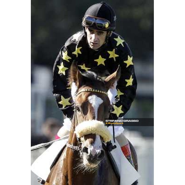 Fabio Branca on Margo Tango after the finish of the Premio Zambla Milano - San Siro racetrack, 9th oct. 2011 ph.Stefano Grasso