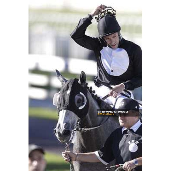 Pierantonio Convertino on Moonlight Kiss after winning the Premio San Marco Milano - San Siro racetrack, 9th oct. 2011 ph.Stefano Grasso