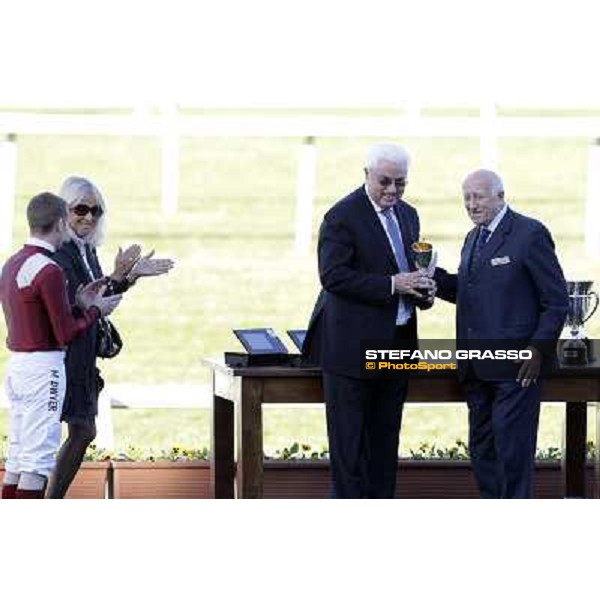 prize giving ceremony of the Gran Criterium Milano - San Siro racetrack, 9th oct. 2011 ph.Stefano Grasso