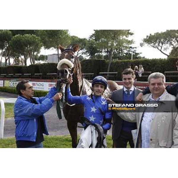 Dario Vargiu, Regarde Moi and the winning connection pose in the winner circle of the Premio Nearco Rome, 23rd oct. 2011 ph.Stefano Grasso