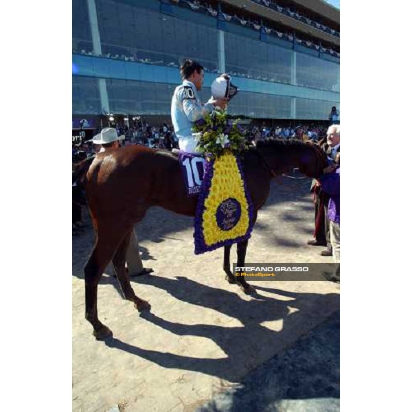 Corey Nakatani on Sweet Catomine in the winner circle of Breeder\'s Cup Juvenile Fillies Dallas 30th october 2004 ph. Stefano Grasso