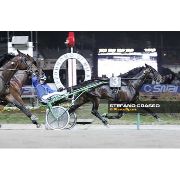 Thomas Konvenoja with Brad De Veluwe wins the Gran Premio Paolo e Orsino Orsi Mangelli Milan - San Siro racetrack, 1st nov. 2011 ph.Stefano Grasso