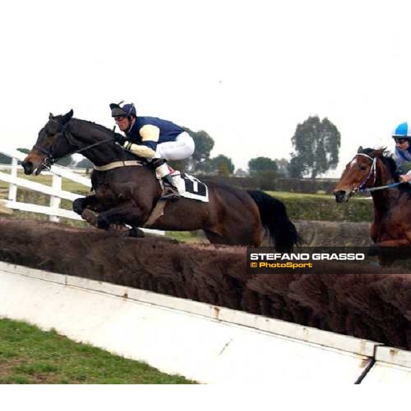 Peter Gehm on Cardenas at the last jump 54° Gran Corsa Siepi Roma -Capannelle february 15 2004 ph. Stefano Grasso