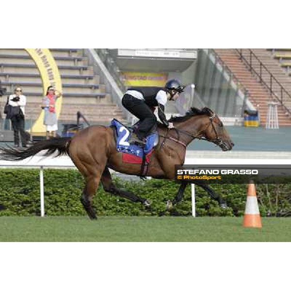 Morning trackworks at Sha Tin - Jimmy Choux Hong Kong - Sha Tin racecourse, 7th dec. 2011 ph.Stefano Grasso