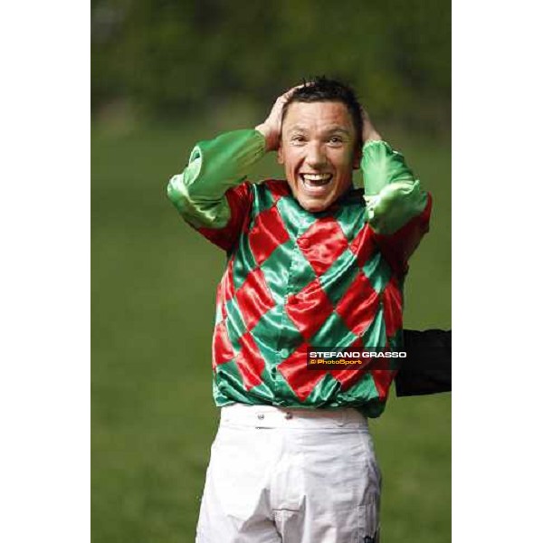 Frankie Dettori wins the Cathay Pacific International Jockeys\' Championship Hong Kong - Happy Valley racecourse, 7th dec. 2011 ph.Stefano Grasso