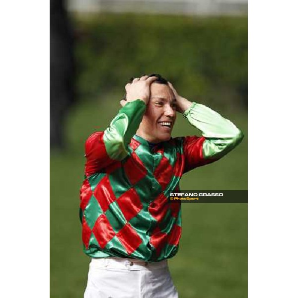 Frankie Dettori wins the Cathay Pacific International Jockeys\' Championship Hong Kong - Happy Valley racecourse, 7th dec. 2011 ph.Stefano Grasso