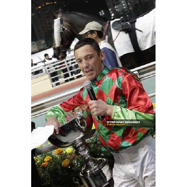 Frankie Dettori wins the Cathay Pacific International Jockeys\' Championship Hong Kong - Happy Valley racecourse, 7th dec. 2011 ph.Stefano Grasso