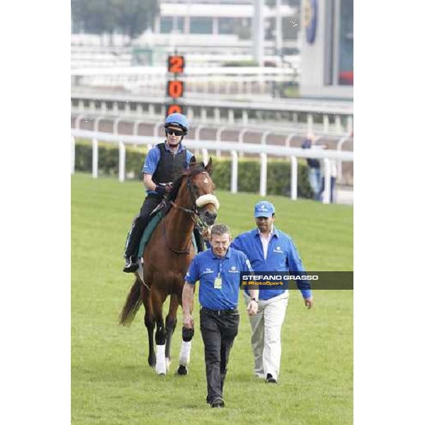 Morning trackworks at Sha Tin racecourse - Campanologist and Saeed Bin Suroor Hong Kong, 8th dec. 2011 ph.Stefano Grasso