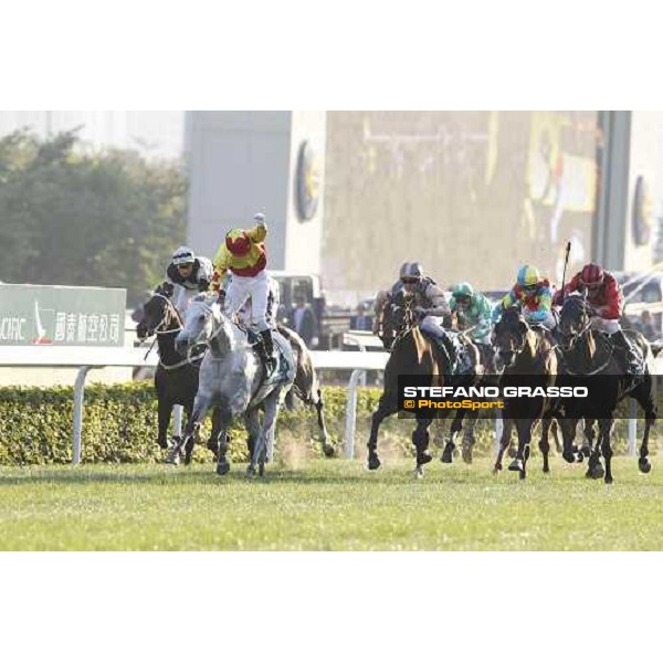 M.Chadwick on California Memory wins the Cathay Pacific Hong Cup Hong Kong, 11th dec. 2011 ph.Stefano Grasso