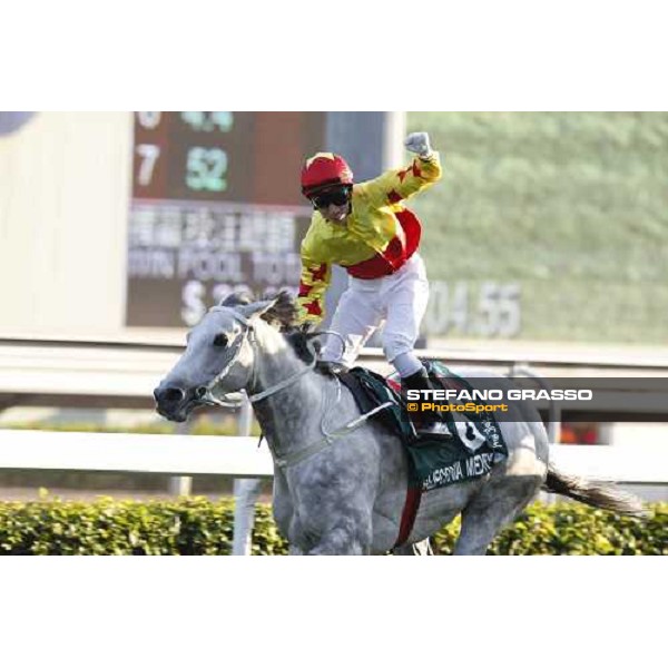 M.Chadwick on California Memory wins the Cathay Pacific Hong Cup Hong Kong, 11th dec. 2011 ph.Stefano Grasso