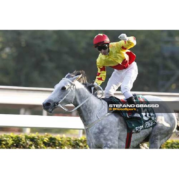 M.Chadwick on California Memory wins the Cathay Pacific Hong Cup Hong Kong, 11th dec. 2011 ph.Stefano Grasso