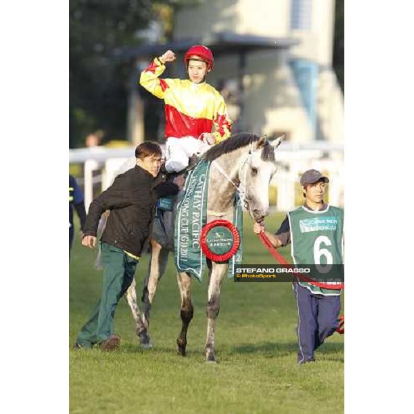 M.Chadwick on California Memory wins the Cathay Pacific Hong Cup Hong Kong, 11th dec. 2011 ph.Stefano Grasso