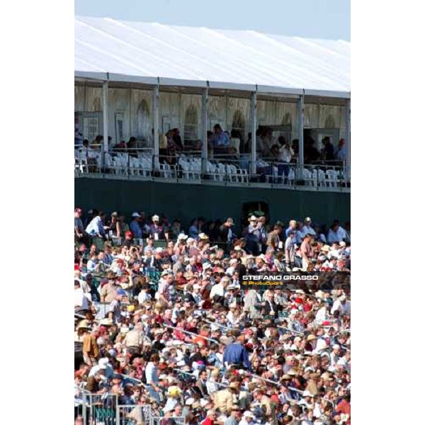 crowd at Lone Star Park Dallas 30th october 2004 ph. Stefano Grasso