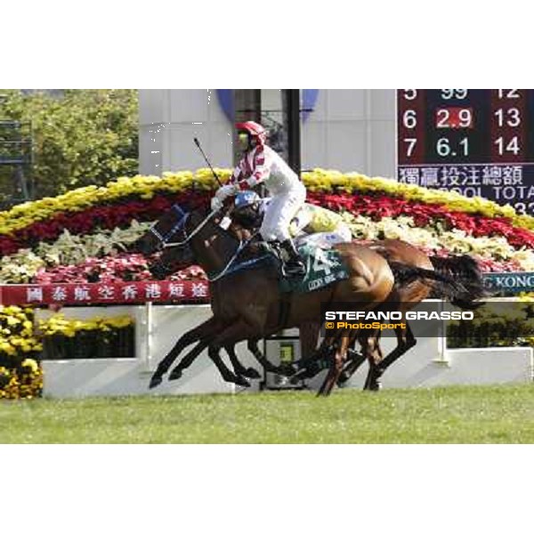 Brett Prebble on Lucky Nine wins the Cathay Pacific Hong Sprint Hong Kong, 11th dec. 2011 ph.Stefano Grasso